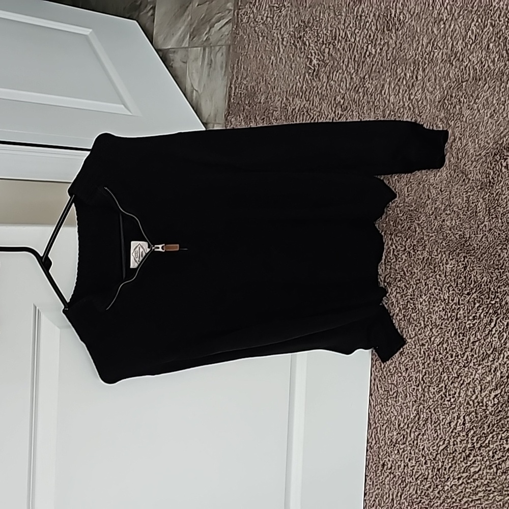 Mens medium black st John's back quarter zip sweater